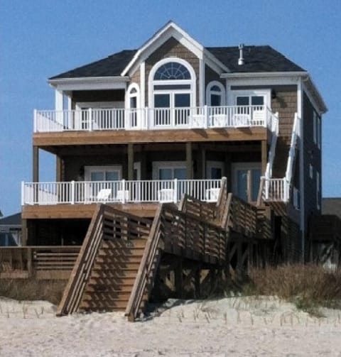 Oceanfront / Beach Side of home. Private Boardwalk. Perfect for your wedding !!