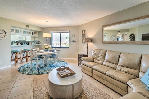 Bradenton Beach Vacation Rental | 2BR | 2BA | 1,076 Sq Ft | Stairs to Access