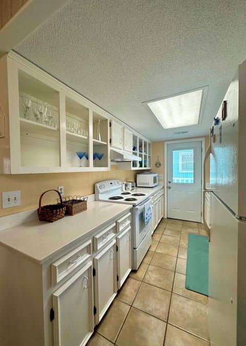 Well Equipped Galley Kitchen