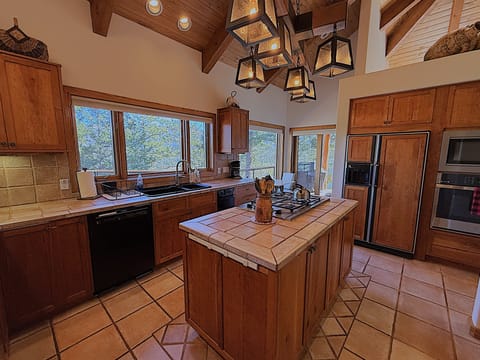 Fully Stocked Kitchen