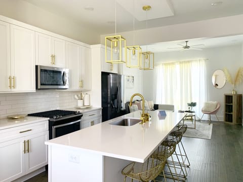 Full equipped kitchen