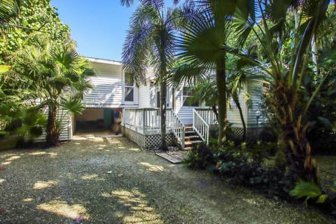 Island Girl Ext Front