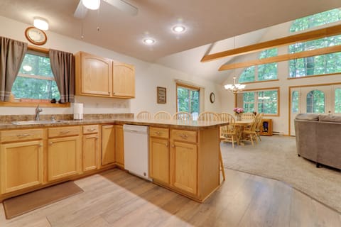 Kitchen | Drip Coffee Maker