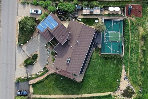 Lodge & Chalet aerial view