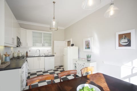 Open plan Dining and Kitchen area