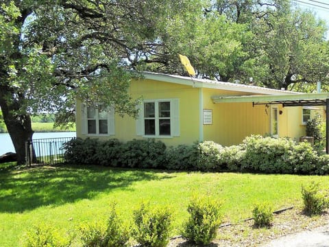 View of the house from the side