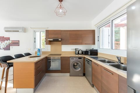 Villa Laguna Sunrise (4760)