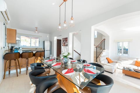 Villa Laguna Sunrise (4758)