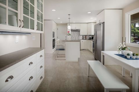 The large kitchen made it feel like home for homecooked meals.  -Miriam