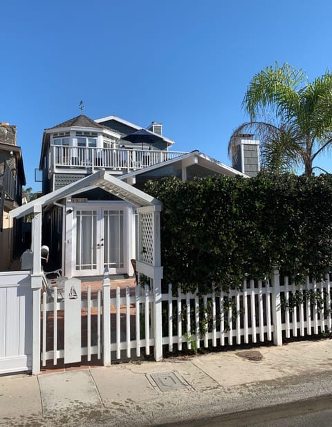 This unit is the upstairs unit of this two-story house.