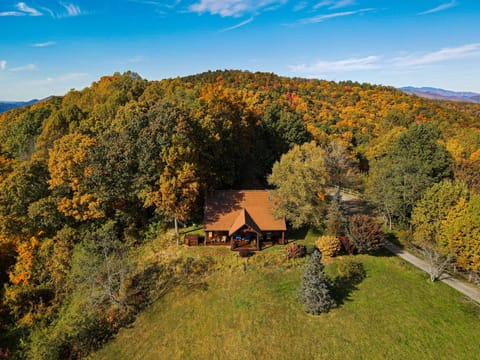 Bearwallow Cottage perched on the mountain.
