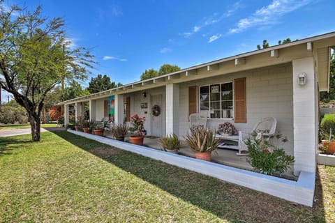 Phoenix Vacation Rental | 2BR | 1BA | No Steps Required | 1,125 Sq Ft