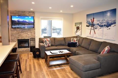 Living Room with flat screen TV