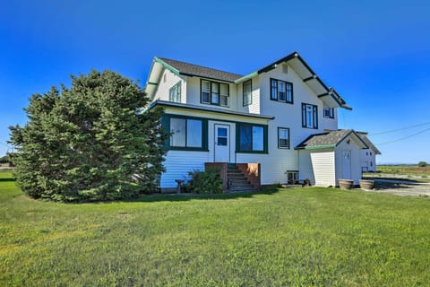 Lovell Vacation Rental | 6BR | 6BA | 3,000 Sq Ft | Stairs Required