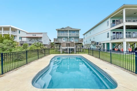 Welcome to Bikini Bottom East!