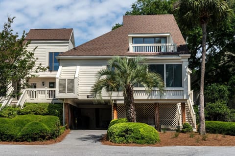 Welcome to 739 Spinnaker Beach House