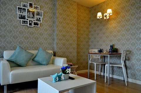 Clear Studio with Garden view 031