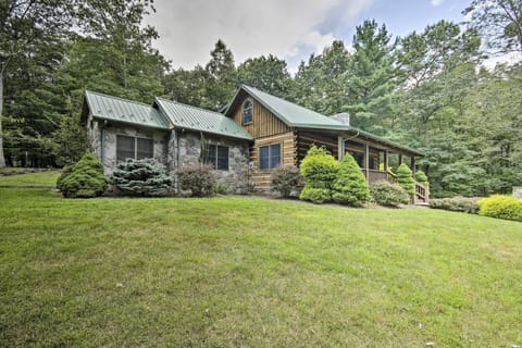 Berkeley Springs Vacation Rental | 3BR | 3BA | 1,733 Sq Ft | Stairs Required