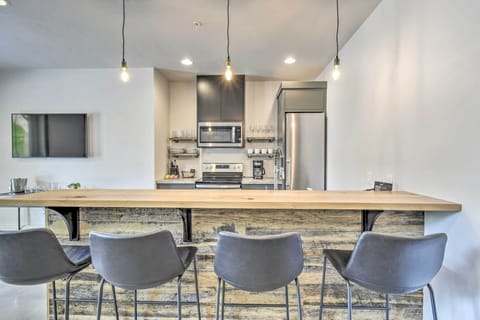 Kitchen | Cooking Basics | Bar Seating | Drip Coffee Maker