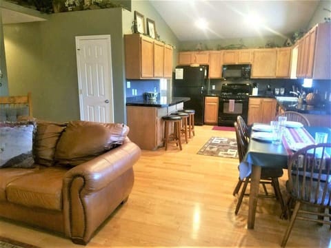 Big Bear - Cozy Cabins LLC