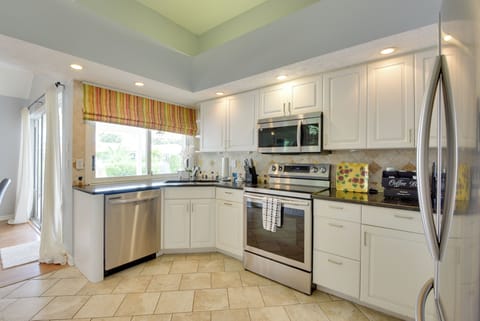 Kitchen | Drip Coffee Maker | Dishwasher | Toaster