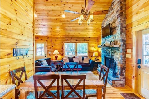 View from kitchen to living room 