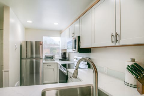 Kitchen Moon River Suite 3