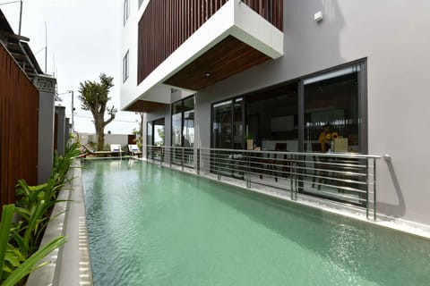 Private pool 