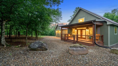 Cabin - Private at end of road