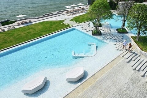 Vr-One at Veranda Pattaya Beach by Away