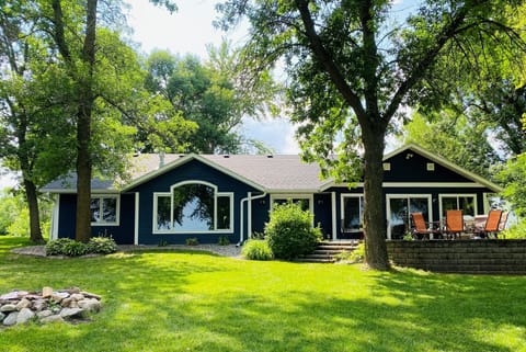 View of the cabin from the lakeside. 
