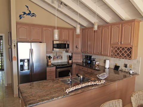 fantastic gourmet kitchen