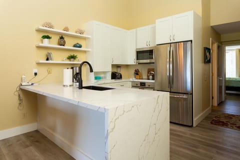 Modern kitchen + Bosch appliances