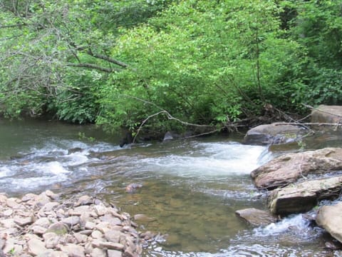 BEAUTIFUL HIAWASSEE RIVER 
VERY PEACEFUL AND CLEAN