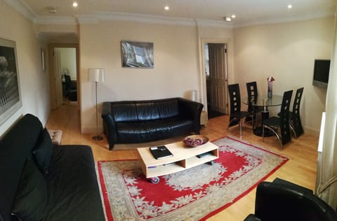 Self Contained Apartment Sleeps 4