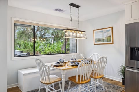 Dining table that seats 6 guests.