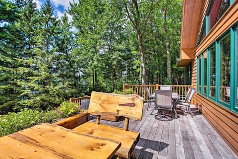 Multi-Level Deck | Outdoor Dining Area