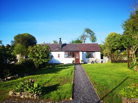 Front View of Cottage 