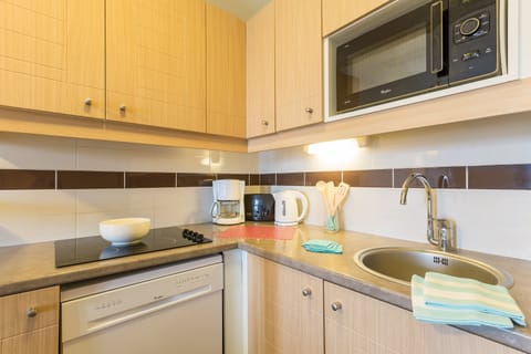 Cook a meal in your equipped kitchenette!