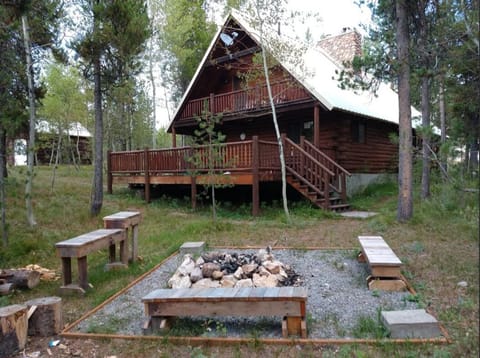 Welcome to the Hailey Cabin! A beautiful log cabin in Mack's Inn Island Park, ID