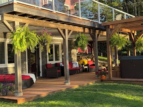 Your own private retreat awaits you!  8 seat Hot tub,seating,propane fire table!