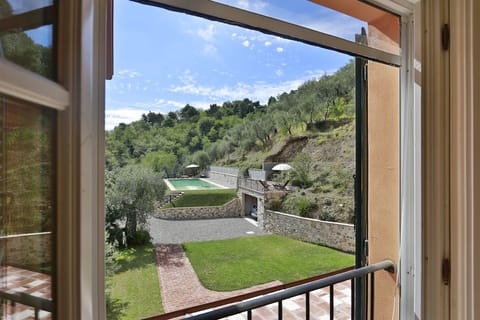 Garden, Pool, Scenic View