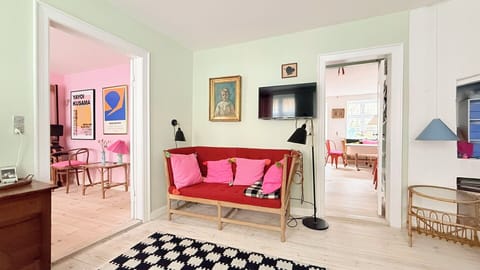 Bedroom, Kitchen