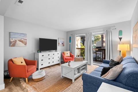 Hilton Head Island Vacation Rental | 2BR | 2.5BA | 980 Sq Ft | Stairs Required