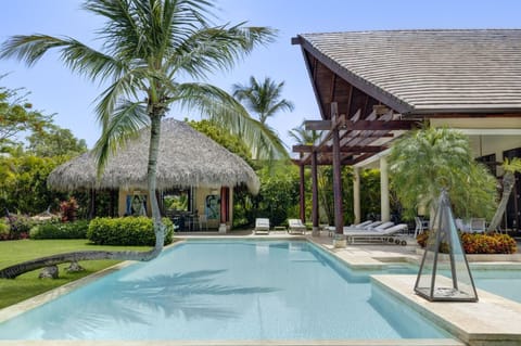 Villa Caballet – A Oasis with Golf Course Views (6638)