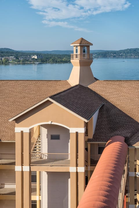 Westgate_Branson_Lakes_Exterior_012