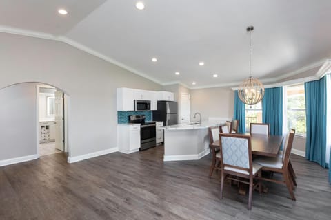 BL_TwoBedroomLakeViewVilla_RC22_001