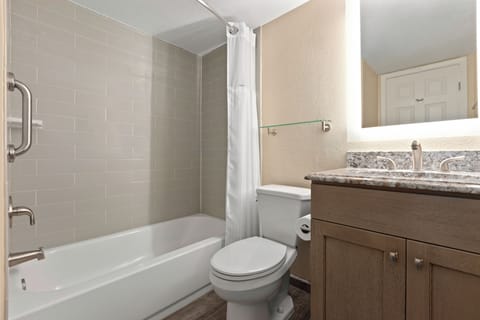 bath-westwinds-cw-2br-dlx-601-in-007
