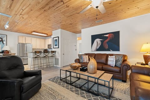 Welcome to Charter Landing A7!