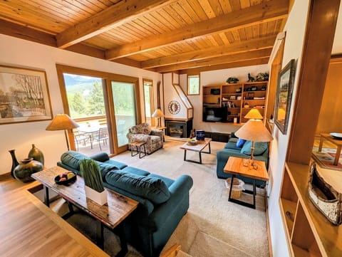 Rustic Vacation Townhome in North Keystone